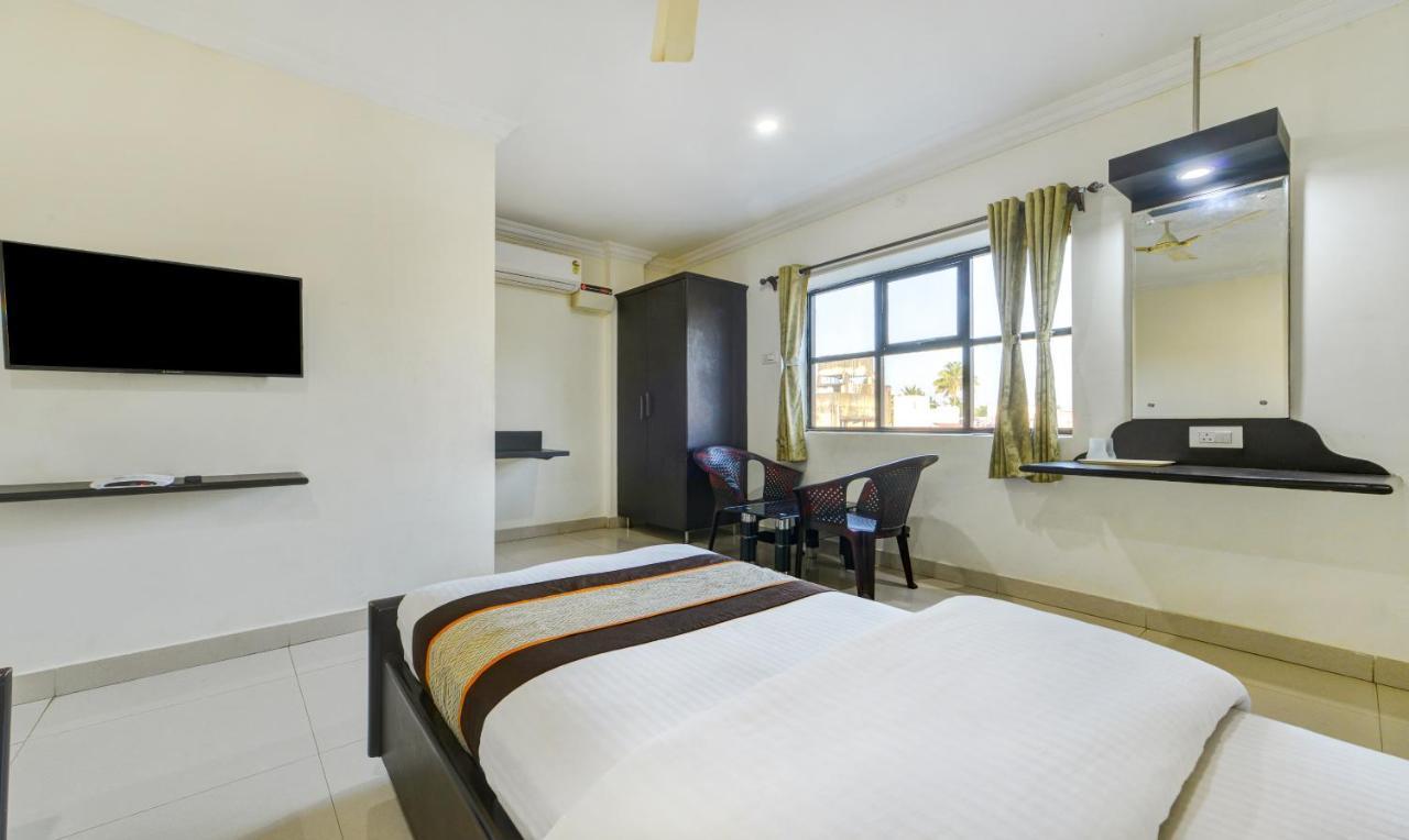 Pleasant Days Hotel Chennai Exterior photo