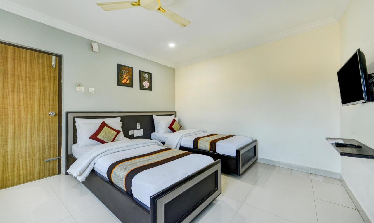 Pleasant Days Hotel Chennai Exterior photo