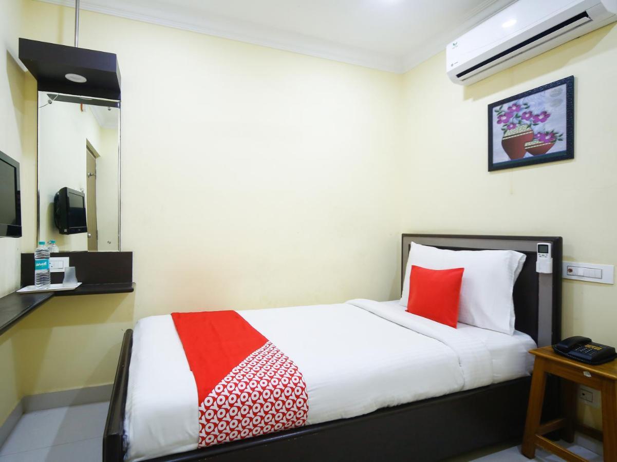 Pleasant Days Hotel Chennai Exterior photo